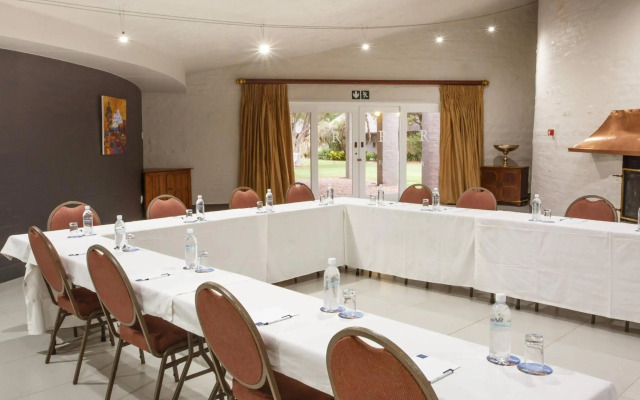 Protea Hotel by Marriott Oudtshoorn Riempie Estate