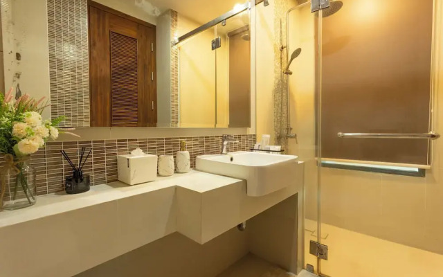 Luxury Everything Walking Distance c112