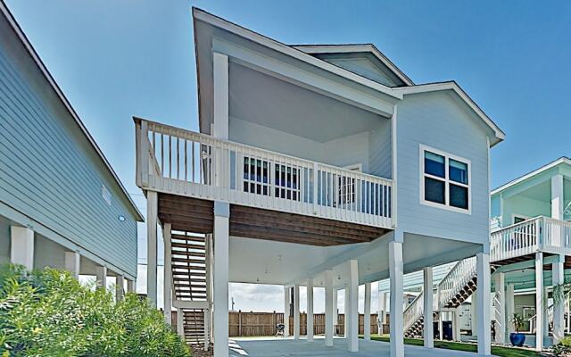 110nnaut 2 Bedroom Home