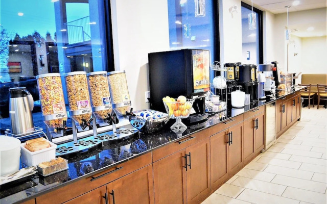 Super 8 By Wyndham Kelowna Bc