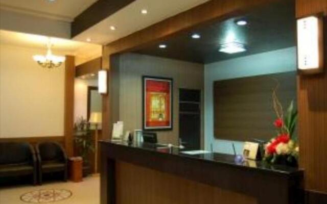 Grand Sari Hotel