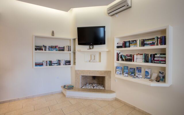 Liana Beach Hotel & Spa