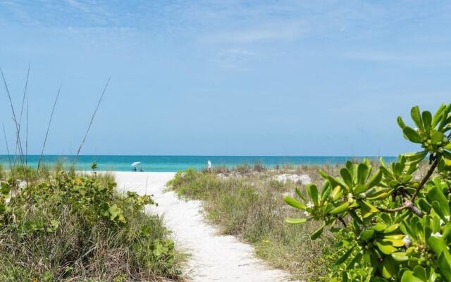 AM Beach Place Unit 3