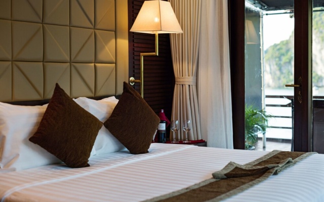 Halong Glory Legend Cruise – Guest Rooms – Ha Long