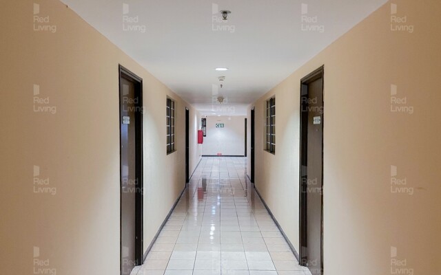 RedLiving Apartemen The Suites Metro - Prisma