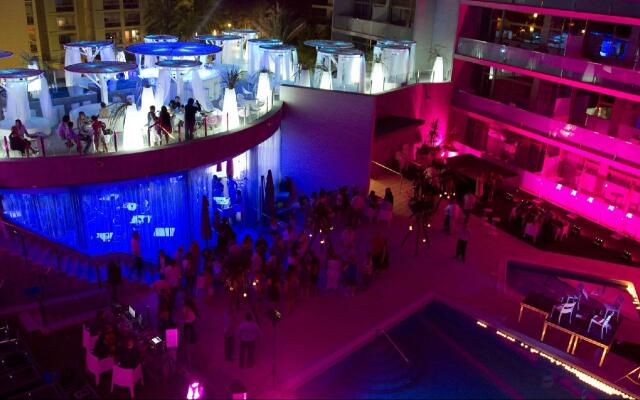 Apolo Suites Rentalmar