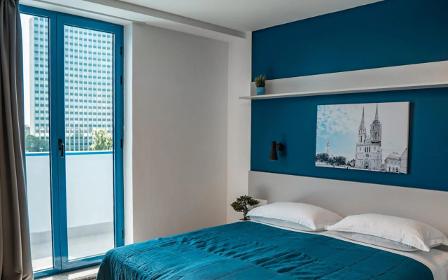 Hotel Blue