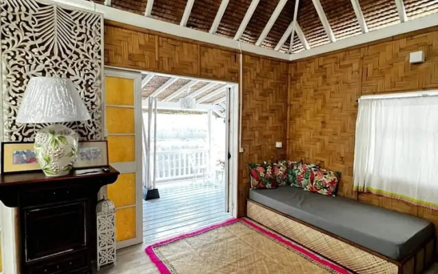Tahiti - Fare Vainato Beach
