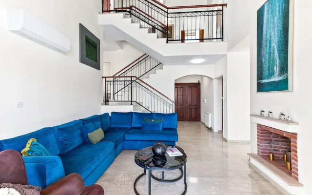 Villa Calantha 93 Aphrodite Hills