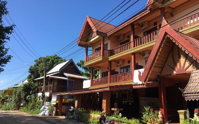 Mountain Riverview Guesthouse