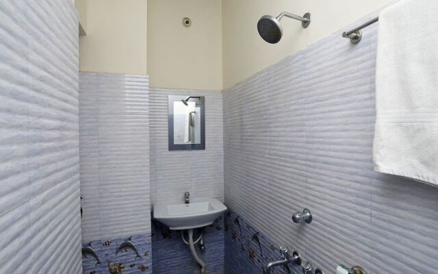 OYO 26152 Hotel Aarush