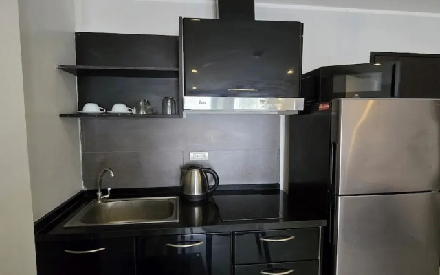 Bright & Breezy -1BR T1 211