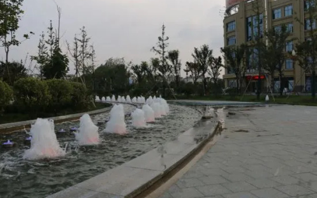Phoenix Shuicheng Holiday Hotel