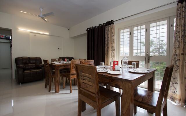 OYO 9052 Leisurely Abode