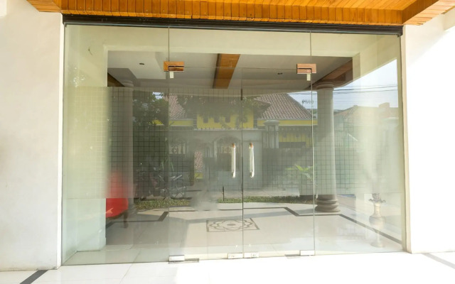 OYO 1421 Kasmaran Guest House Syariah
