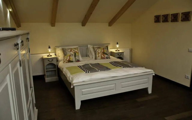 Arina Apartments