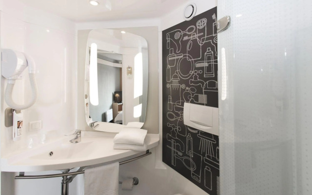 ibis Avranches Baie du Mont Saint Michel