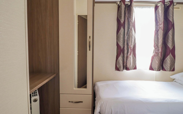 Beach Retreat E19 Dyffryn Seaside Estate
