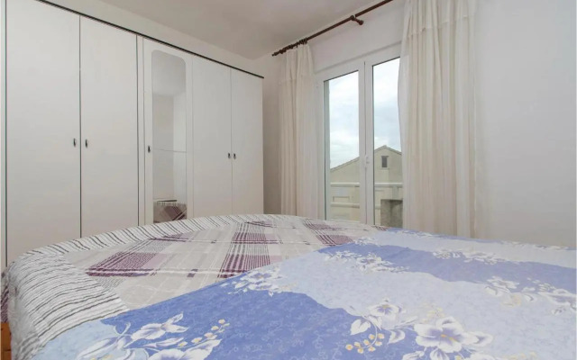 Two-Bedroom Apartment in Racisce