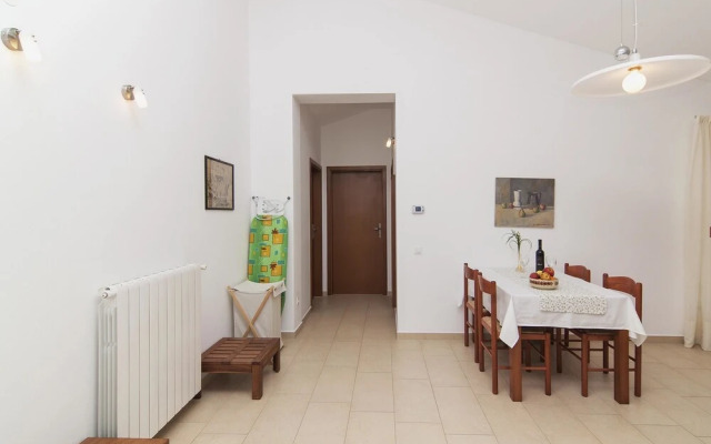 Apartments Levan Ceja