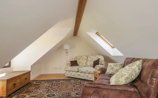 5 Williamston Steading