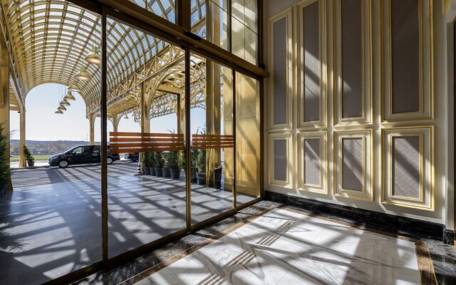 GoldenEye Hotel & Casino