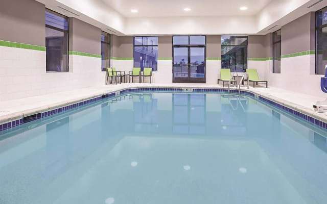 Fairfield Inn & Suites by Marriott Cedar Rapids North