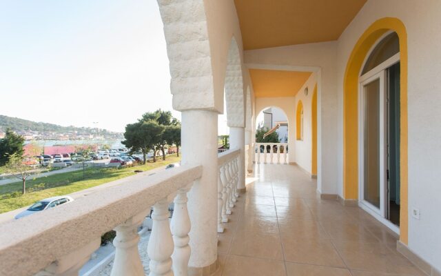 Apartments Tea & Nika