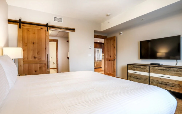 White Spruce Lodge by Spring Creek Vacations