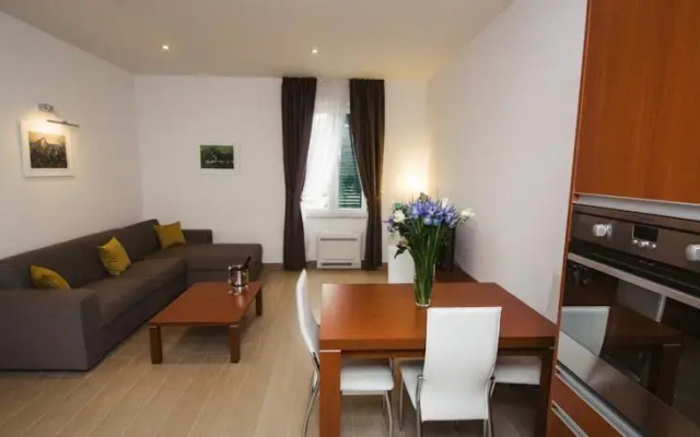 City Pads Apartment