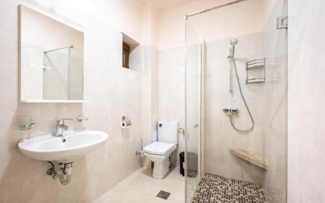 Apartament Hotel H