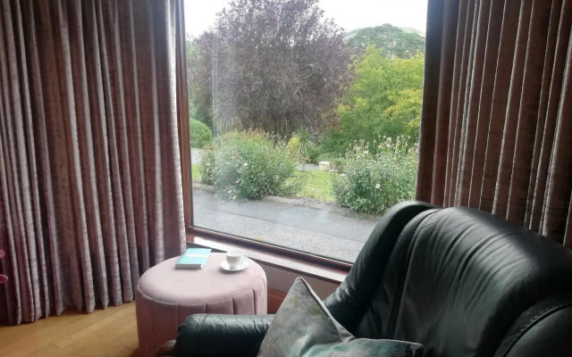 O'Sheas Ceol na hAbhann, Apartment