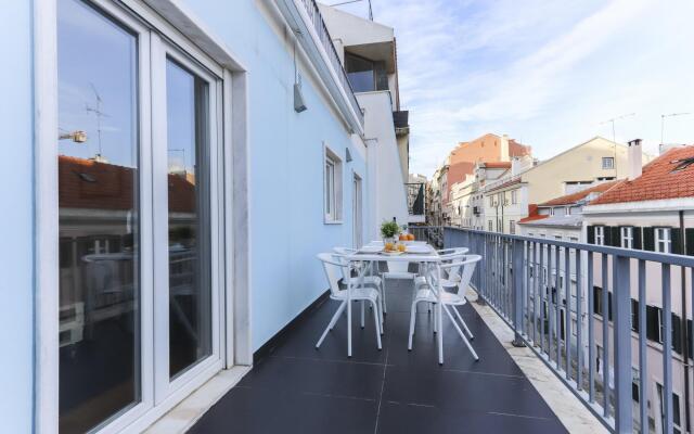 Estrela Terrace by Homing