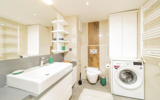 Delightful Flat With Shared Pool in Konyaalti
