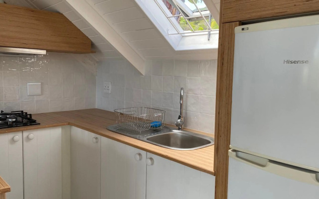 African Violet Guest Suites