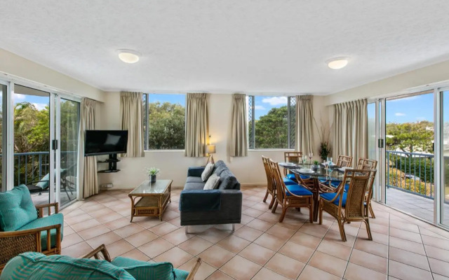 The Outlook U8/9 Hume Parade