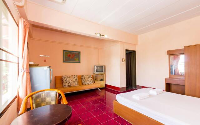 Baan Lukkan Hostel