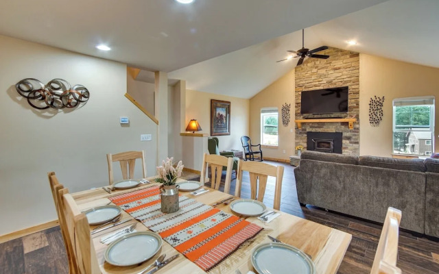 Cozy Ronald Retreat w/ Community Amenities!