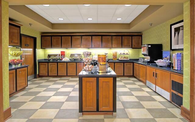 Hampton Inn & Suites Memphis-Wolfchase Galleria