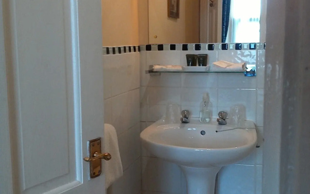 Meare Manor