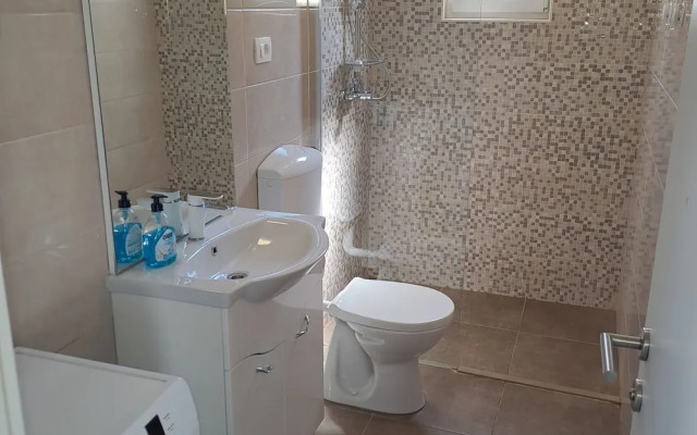 Nane Garden House With Heated Pool