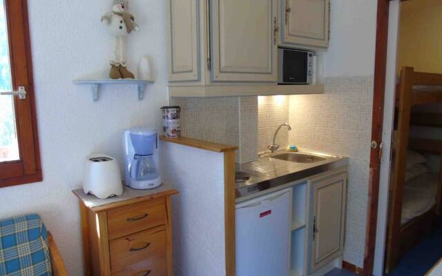 Lou Services Apartment CC137 LSI 001