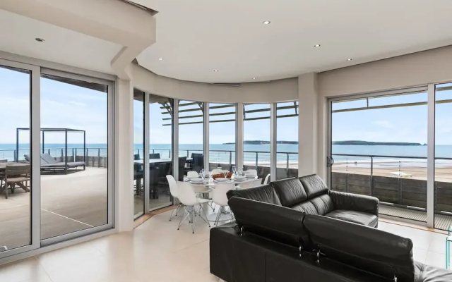 Sea Breeze - Spectacular Sea Views