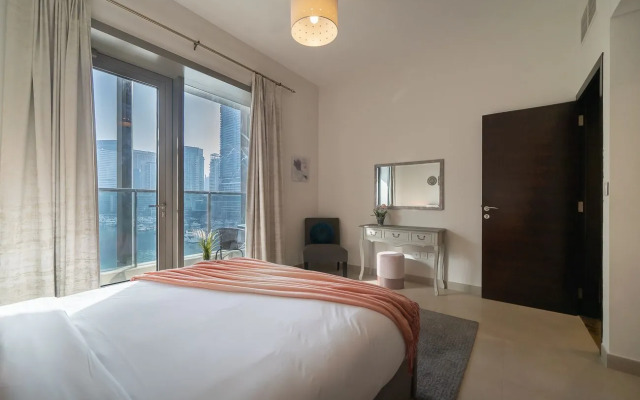 Stunning flat with balcony in Sparkle Tower