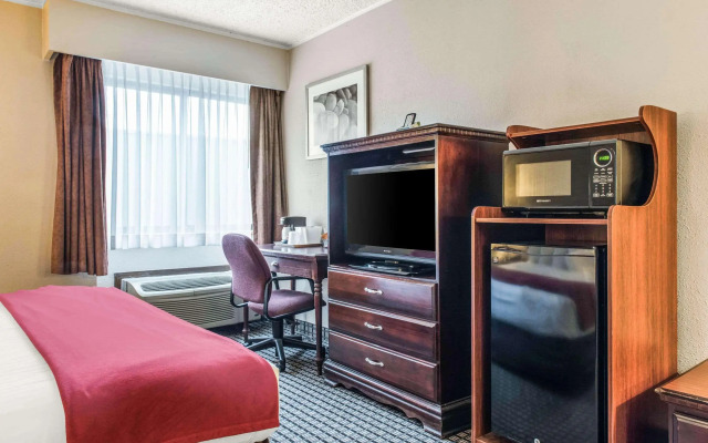 Quality Inn Austintown - Youngstown West