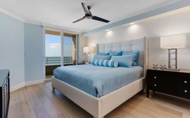 Beachfront Condo With 180-degree Views and Pool