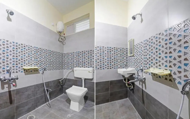 OYO Hanuma Residency Near victoria Memorial metro station