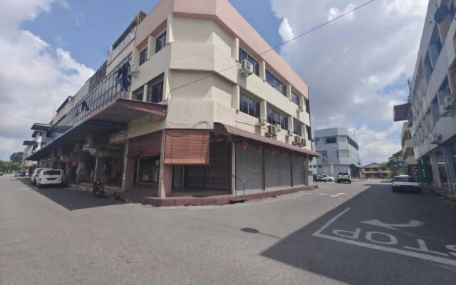 SPOT ON 90793 Kim Yong Stay