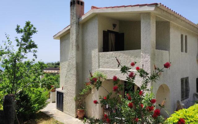 Villa VERA - private villa for 8 guests with pool