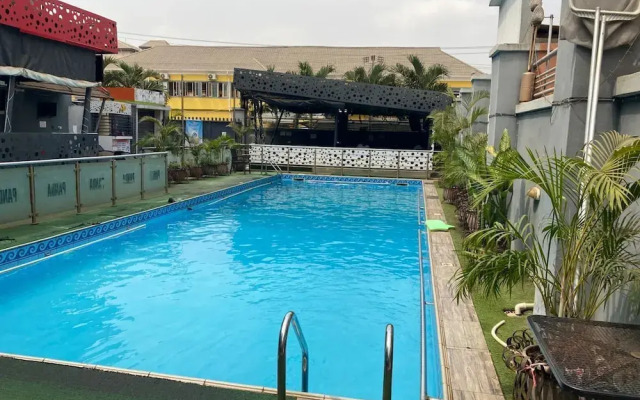 Aotel Hotels & Suites (Ojota)